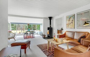 Dining - Nice home in Hals with WiFi (Hals)