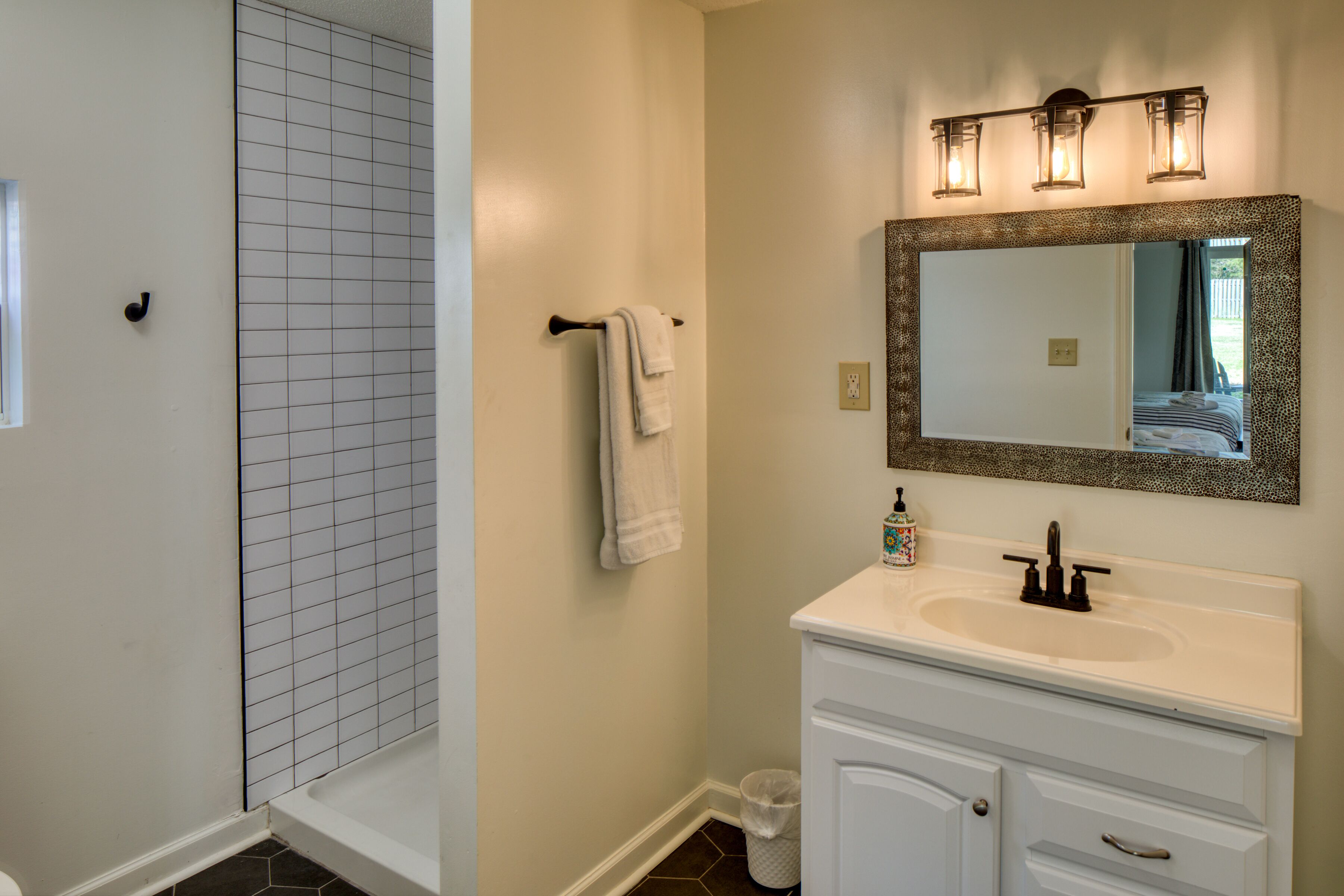 Full home with cottage and pool, great location!