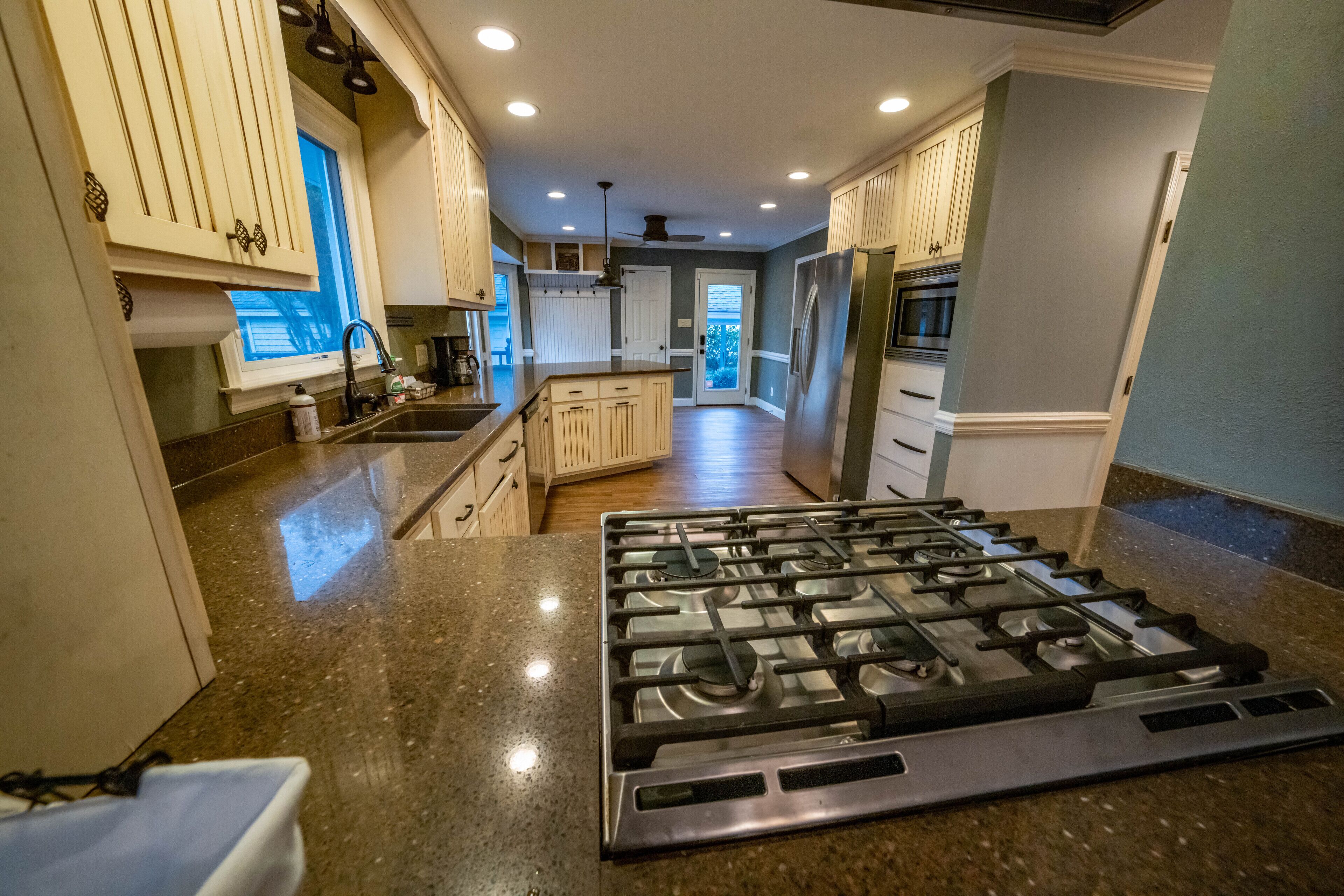 Full home with cottage and pool, great location!