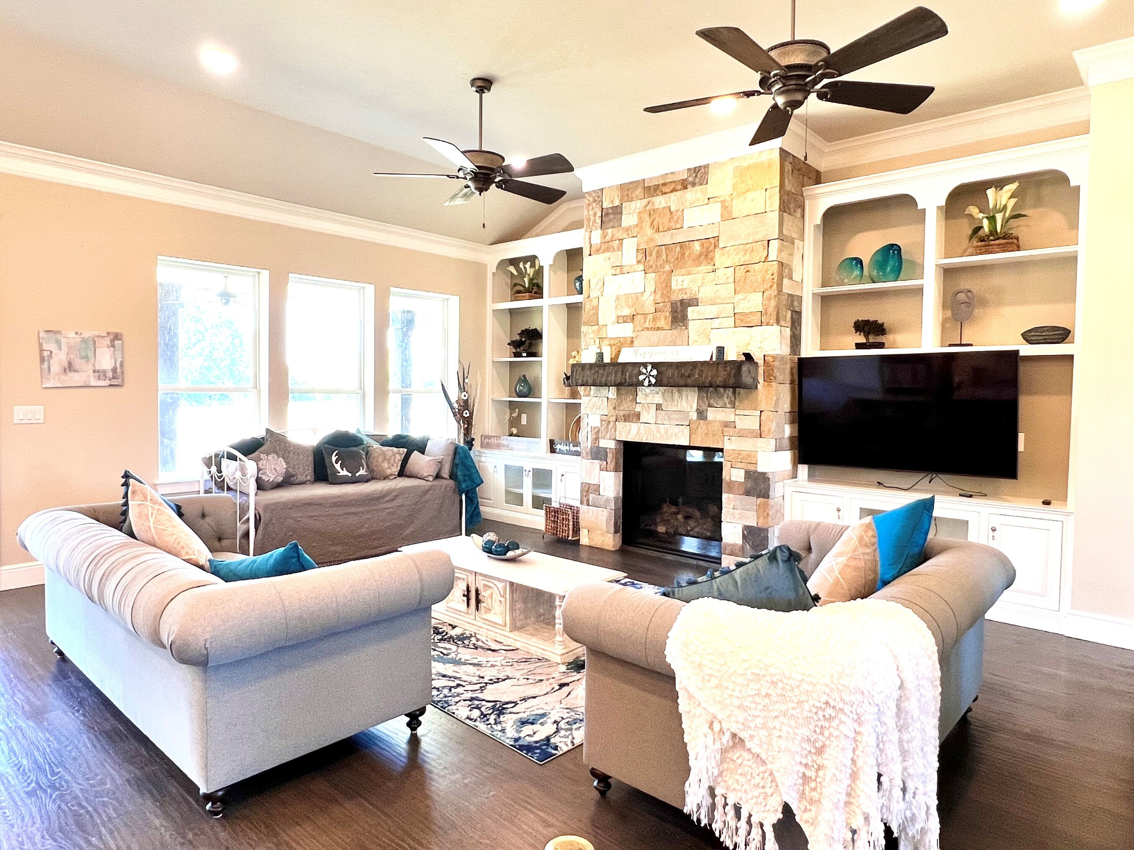 Modern, Comfy & Stylish Farmhouse - Direct Lake Access/Fishing Pond/Wildlife