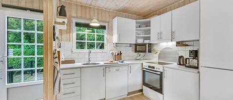 Fridge, dishwasher, coffee/tea maker