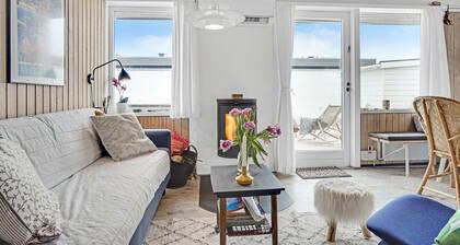 Amazing home in Pandrup with kitchen