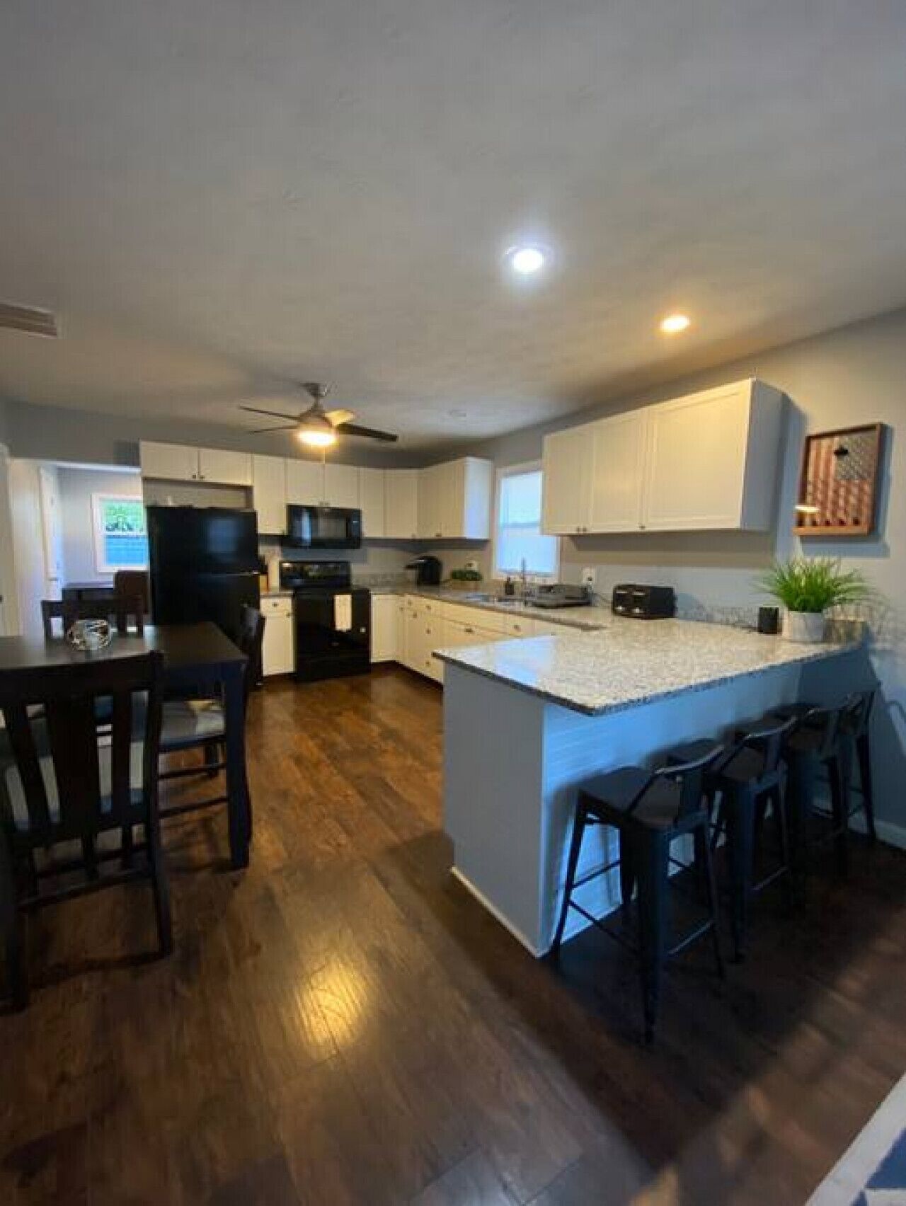 Friends & Family Oakwood-Kettering, UD Home 2Bd2Ba