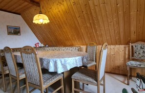 Dining - Stunning apartment in Herrnhut OT Ruppersdor (Herrnhut OT Ruppersdor)