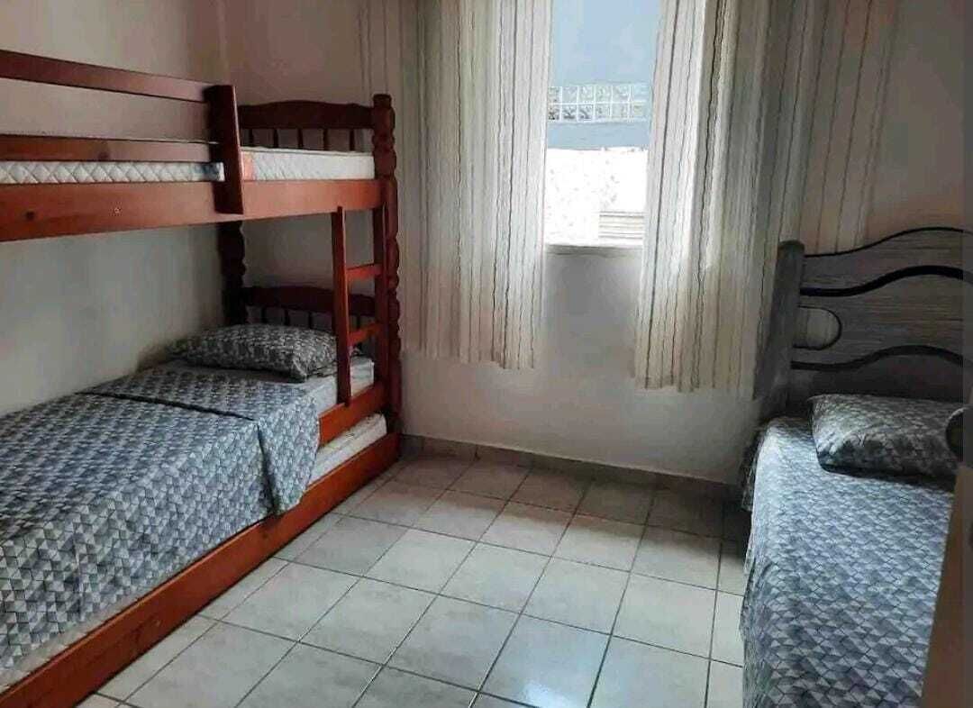 House with barbecue just minutes from the beach