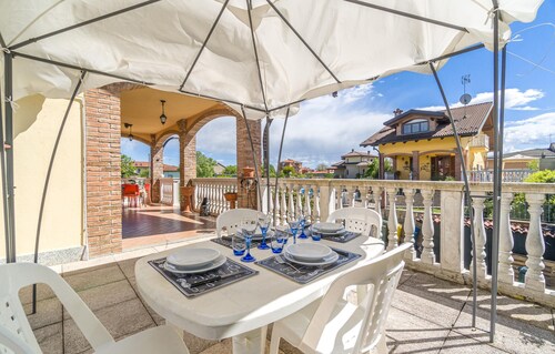 Stunning home in Bosconero with kitchen