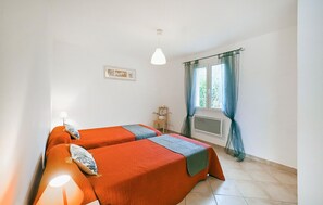 3 bedrooms, travel cot, free WiFi