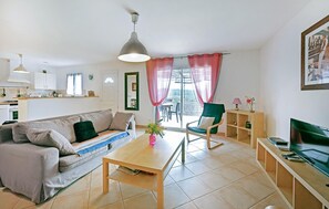 Chimenea y reproductor de DVD 