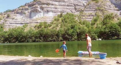 Stunning home in Bordezac with WiFi