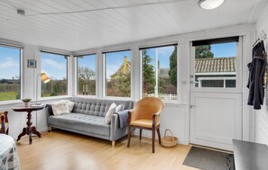 TV, fireplace, DVD player - Lovely home in Slagelse with kitchen (Slagelse)