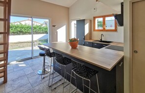 Réfrigérateur, plaque de cuisson