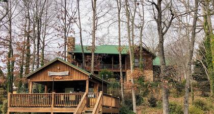 Life is Better at the Lake! Waterfront cabin on Lake Keowee