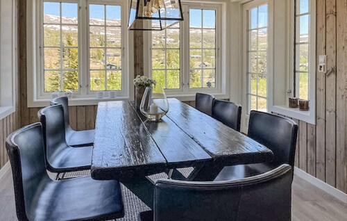 4 bedroom awesome home in Eggedal