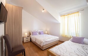 2 Schlafzimmer, Reisekinderbett, kostenloses WLAN, Bettwäsche