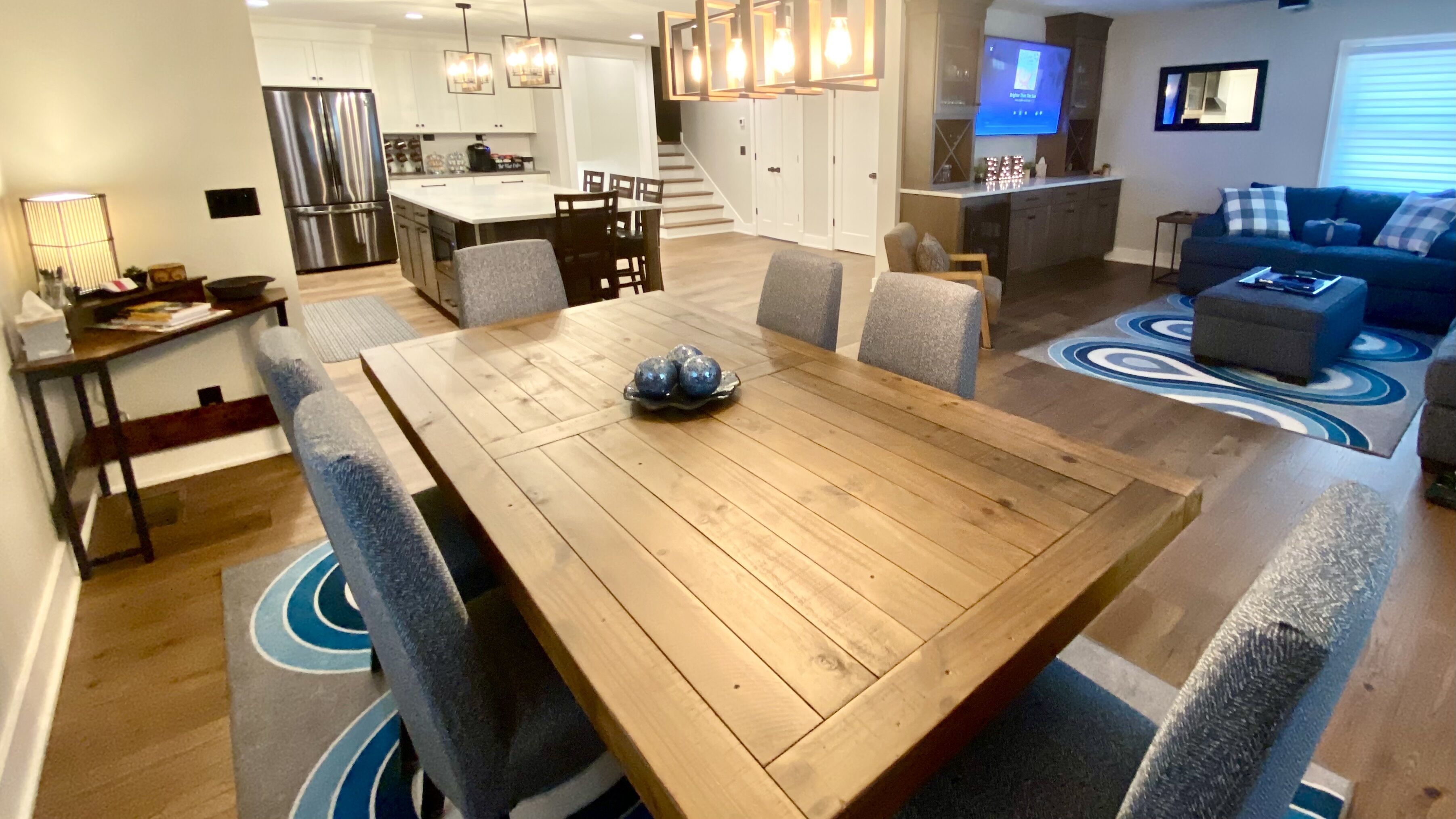 East Nashville Home Just Minutes to Downtown! Sleeps 12 EARLY CHECK-IN available