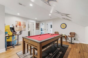 Spielezimmer
