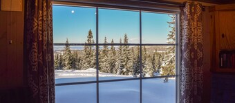 Lovely home in Sjusjøen with kitchen