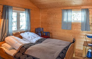 4 bedrooms, free WiFi, bed sheets