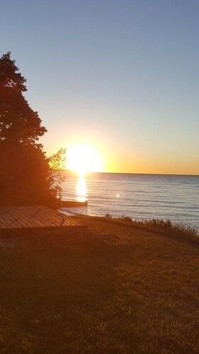 Stunning Lake Erie Waterfront
