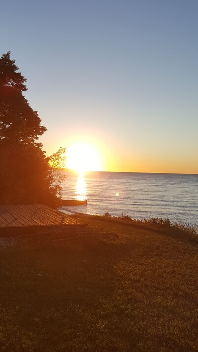 Stunning Lake Erie Waterfront