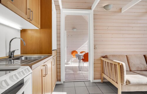 Awesome home in Hadsund with WiFi