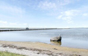 Plage à proximité, pêche sur place