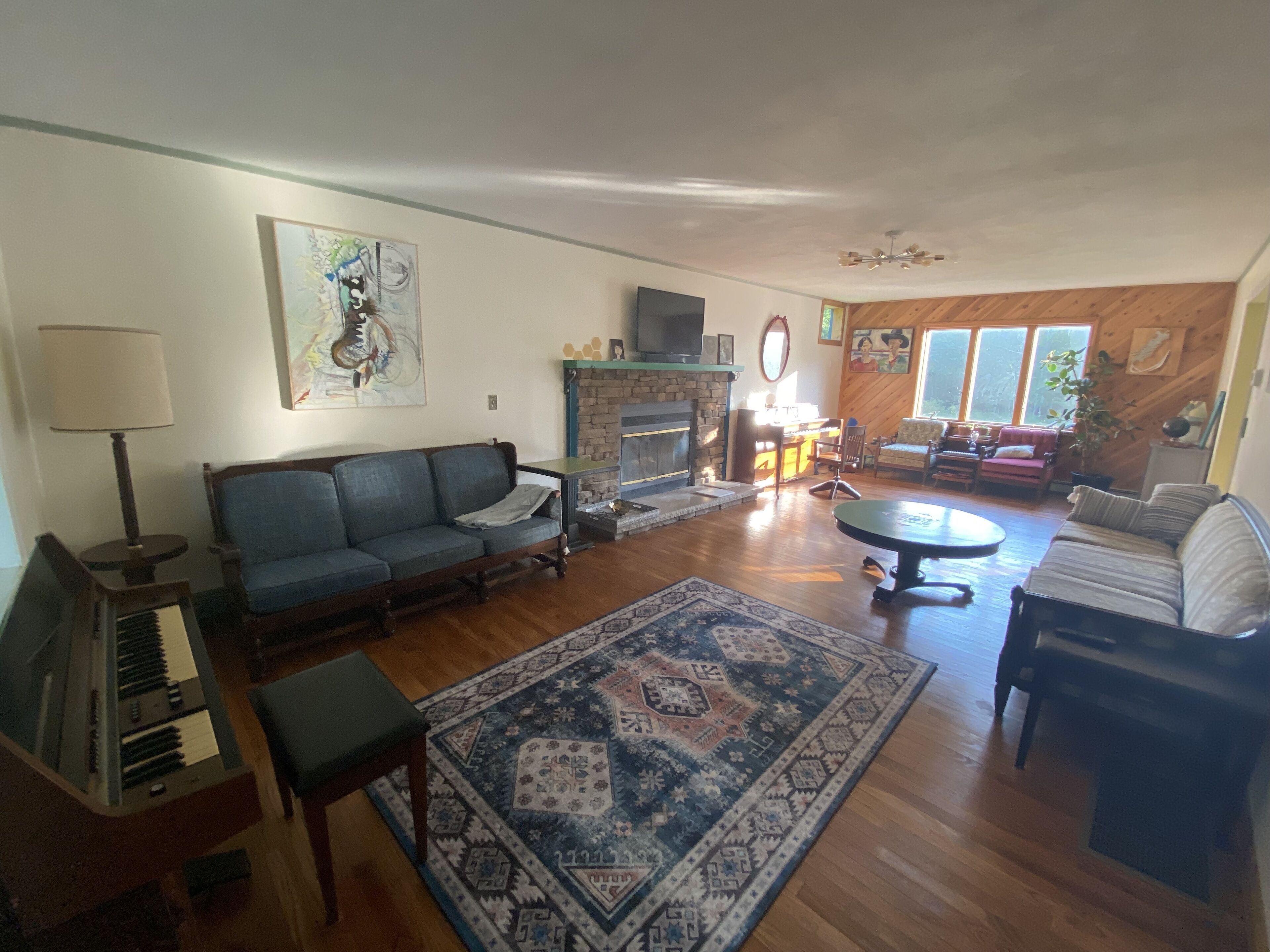 Quiet Mountain View Art House - Up on a hill - Round Top!