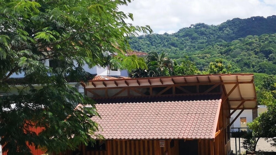 Hotel Amira