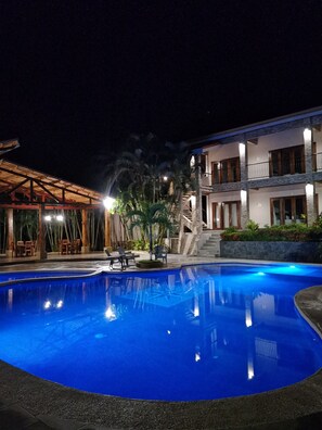 55-Zoll-Smart-TV mit Kabelempfang, Fernseher