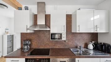 Kühlschrank, Herdplatte, Geschirrspüler