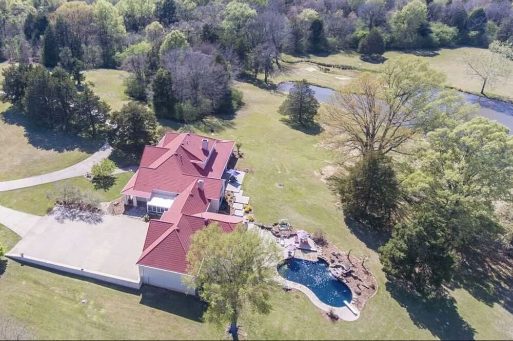 Beautiful Private & Secluded 38 Acre Estate