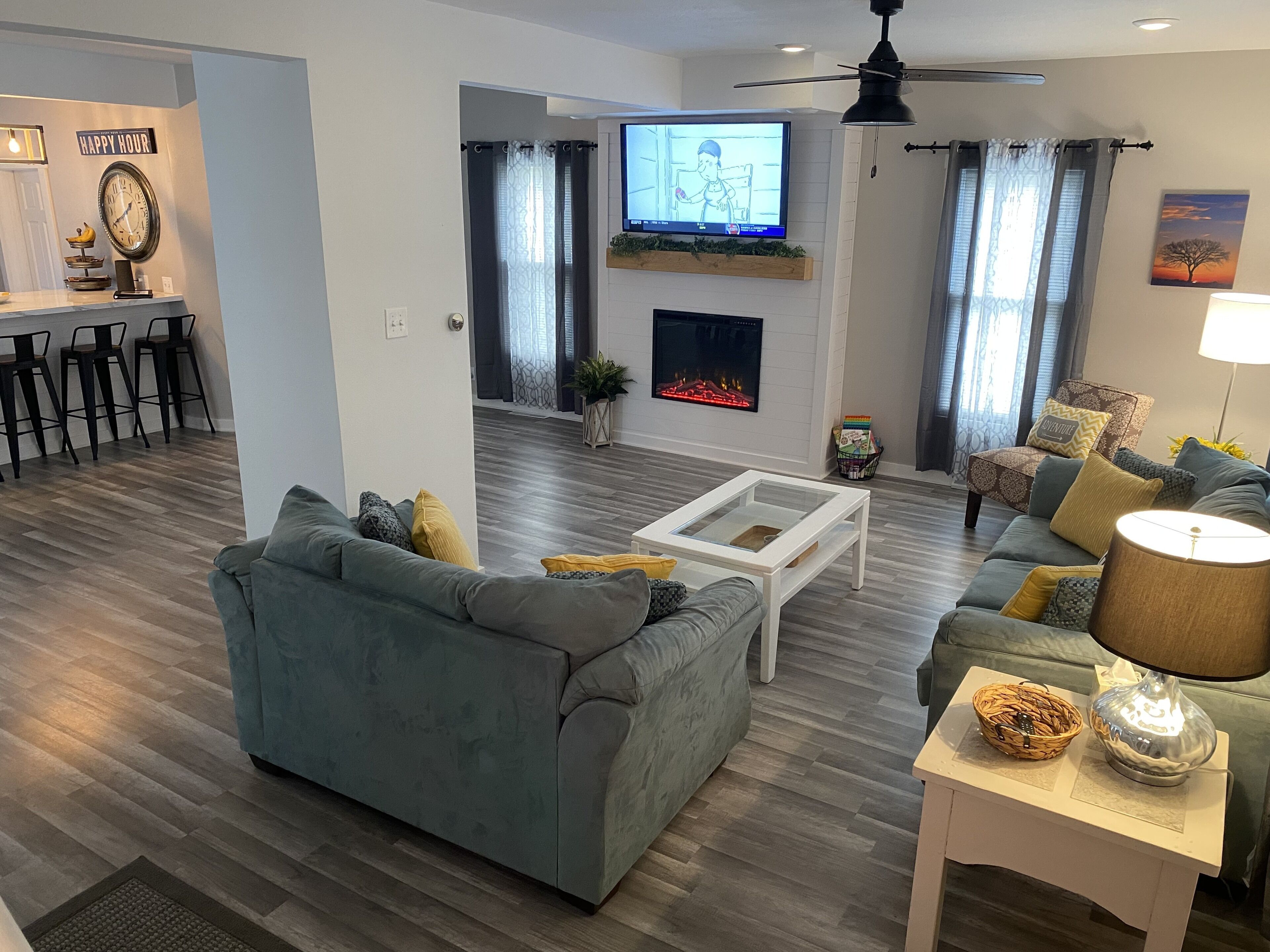 Full house in PdC w/ large deck - only blocks from downtown & the Mississippi!