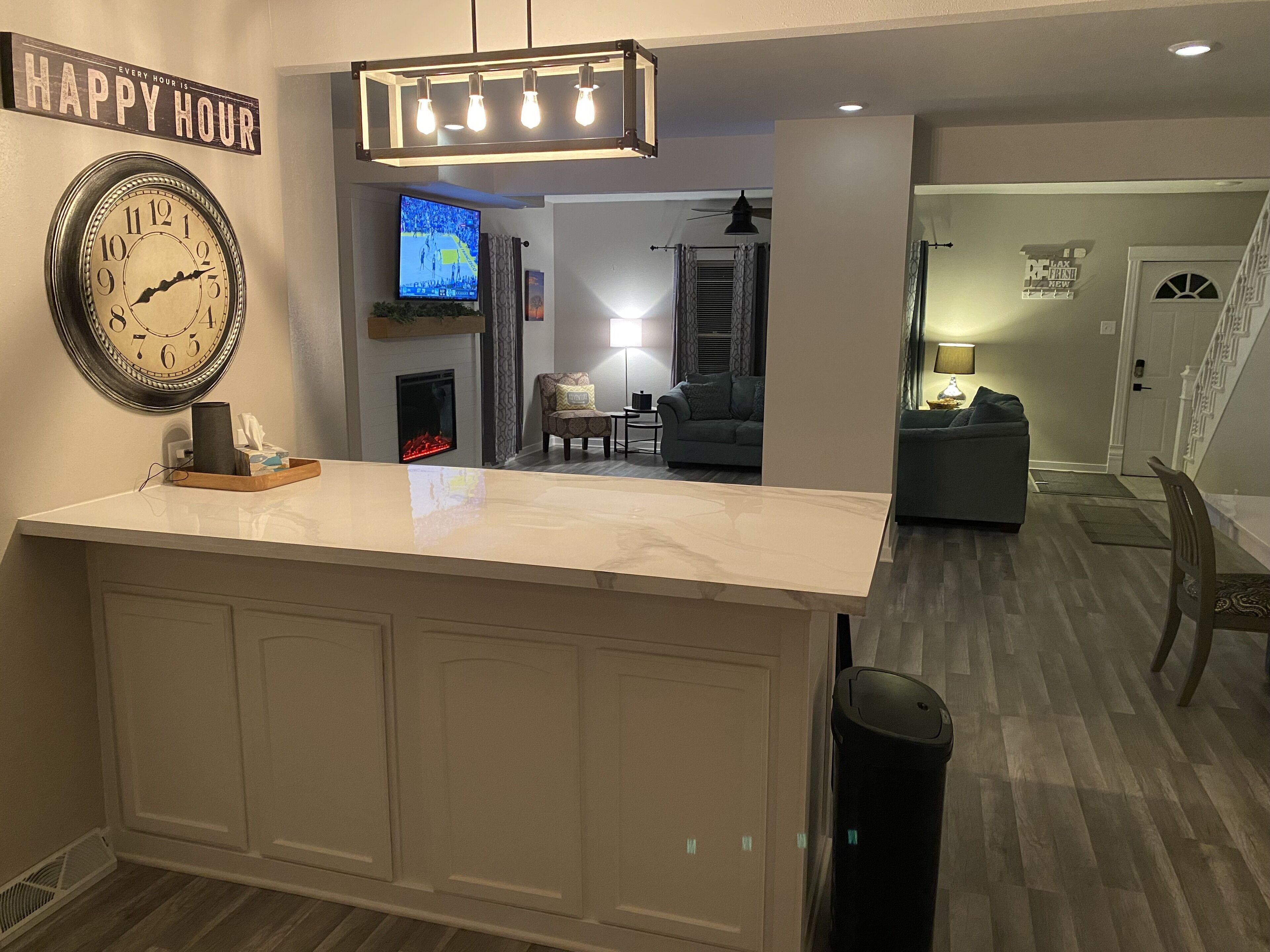 Full house in PdC w/ large deck - only blocks from downtown & the Mississippi!