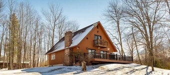 Waterfront Catskills Retreat on 2 Acres with Lots of Amenities, Close to Town