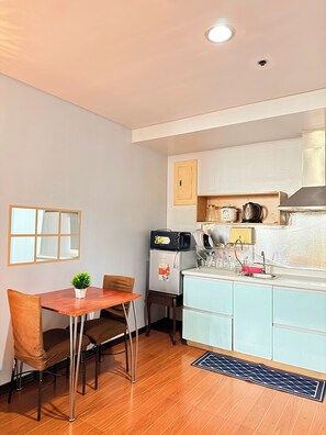 Suite Studio | Restauration dans la chambre