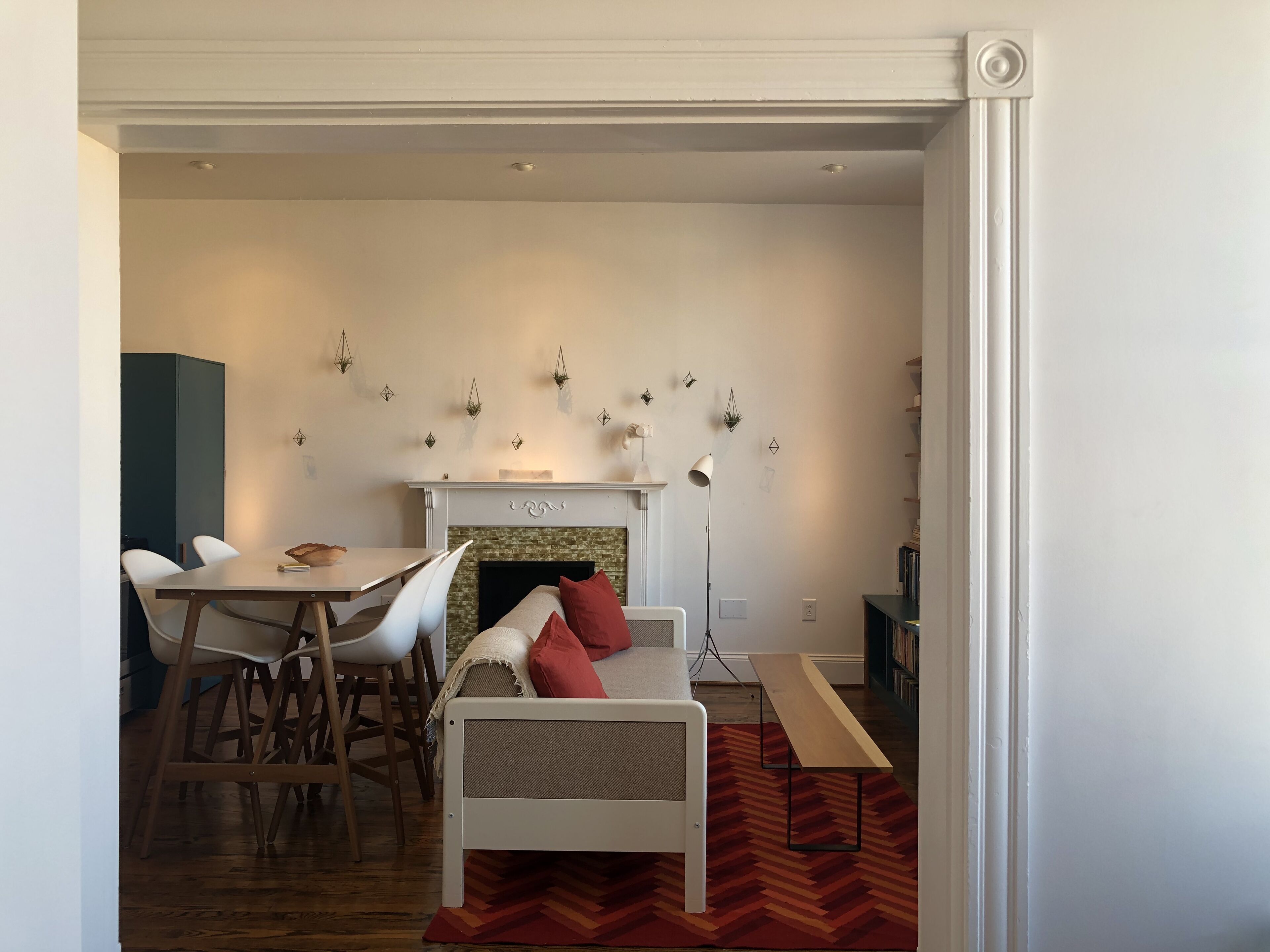 Livres, médiathèque, chaîne hi-fi