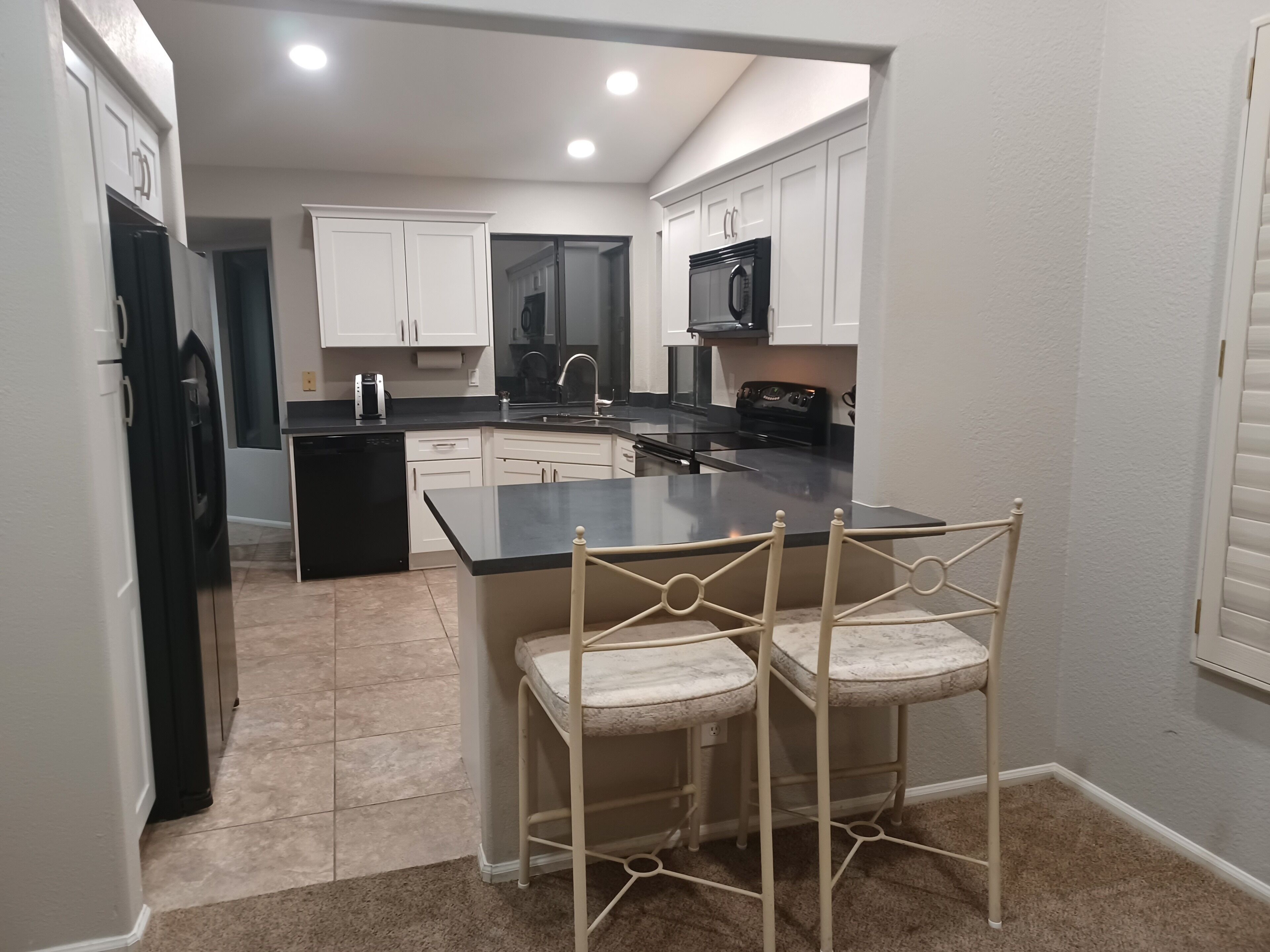 冰箱、微波炉、烤箱、炉灶