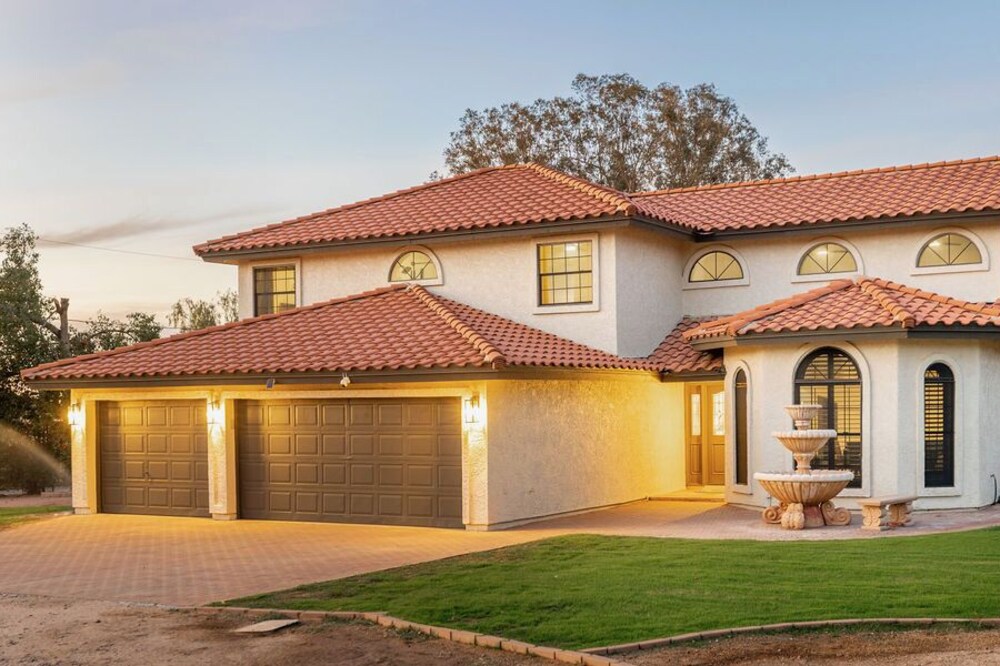 Quiet 1 acre get-a-away with mountain views