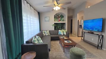 Televisor intel·ligent i llibres