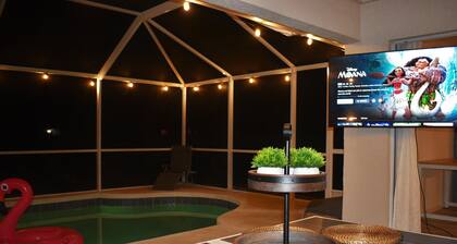 Heated Pool Home, Shuffleboard, Crib, 3 bed 2 bath, 25 min beach