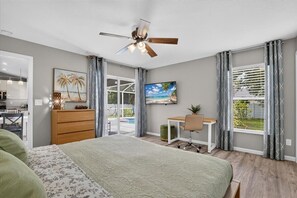 3 bedrooms, desk, iron/ironing board, travel cot - Family Getaway• Free Heated Pool• Nintendo• Hummocks • Shuffleboard •Near Beach🌴 (North Port)