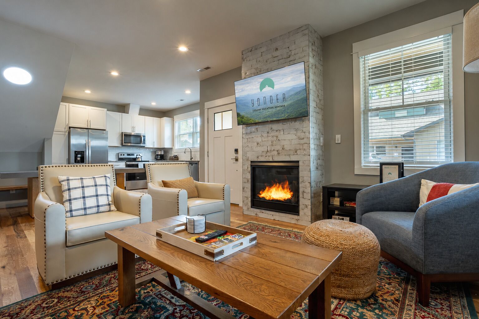 TV, fireplace