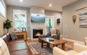 Smart TV, fireplace - Little Sparrow | Newly-Built, Pet-Friendly Villa in Asheville with Hot Tub (Asheville)
