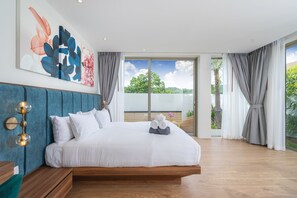 4 Bedroom Private Pool Villa | Zimmersafe, individuell dekoriert, individuell eingerichtet