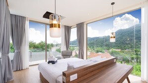4 Bedroom Private Pool Villa | セーフティボックス (室内)、デスク、遮光カーテン、アイロン / アイロン台