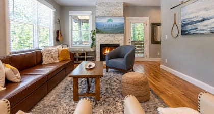 The Sunny Side | Luxury Asheville Villa with Hot Tub & EV Charger