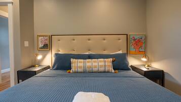 4 habitaciones, tabla de planchar con plancha, wifi y ropa de cama
