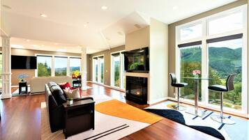 Smart TV, fireplace, video games, foosball