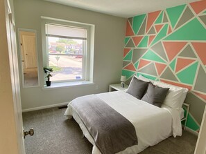 3 bedrooms, desk, iron/ironing board, WiFi