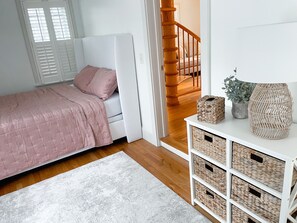 3 habitaciones, cuna de viaje, wifi y ropa de cama 